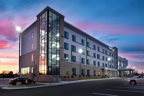 Photo 1 - Courtyard by Marriott Kansas City Olathe