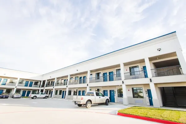 Photo 1 - Palace Inn Blue Federal Road
