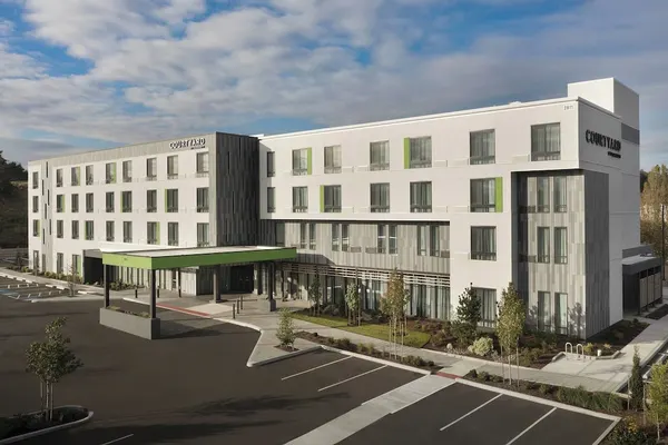 Photo 1 - Courtyard by Marriott Portland East