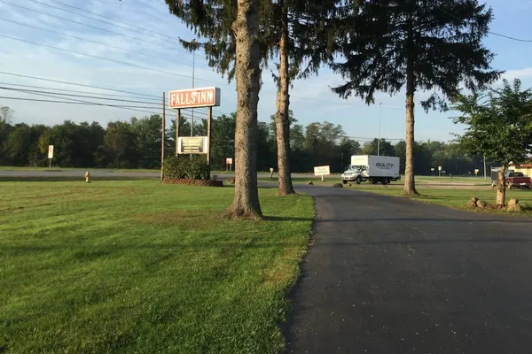 Photo 1 - Falls Inn