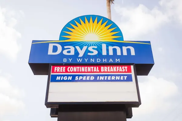 Photo 1 - Days Inn by Wyndham Rosenberg