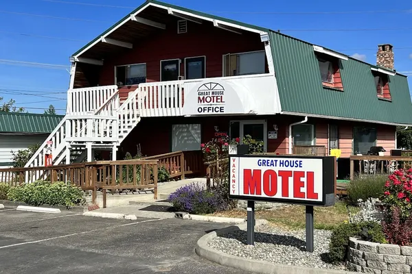 Photo 1 - Great House Motel