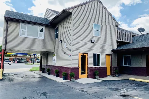 Photo 1 - Motor City Inn & Suites