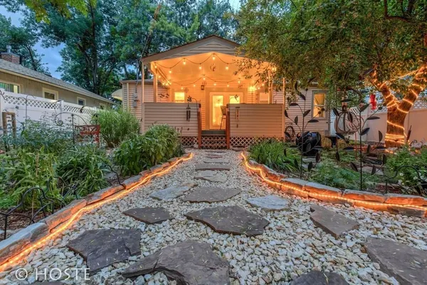 Photo 1 - 2Br Relax Lovely Home With Fairytale Garden