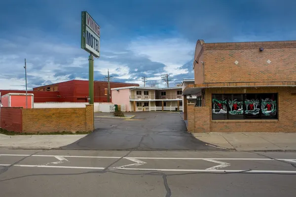 Photo 1 - Viking Motel
