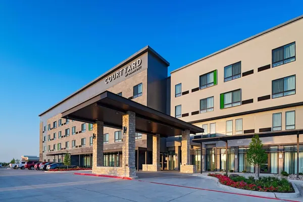 Photo 1 - Courtyard by Marriott Dallas Grand Prairie