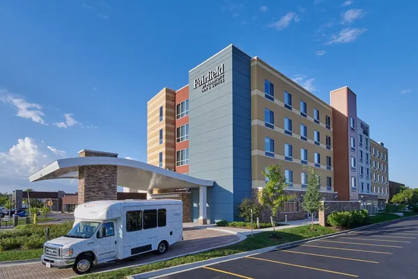 Photo 1 - Fairfield Inn & Suites by Marriott Chicago O'Hare