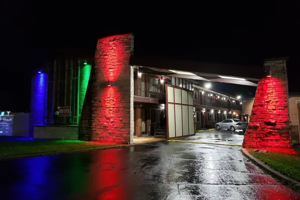 Photo 1 - Welcome Inn & Suites - Lyons