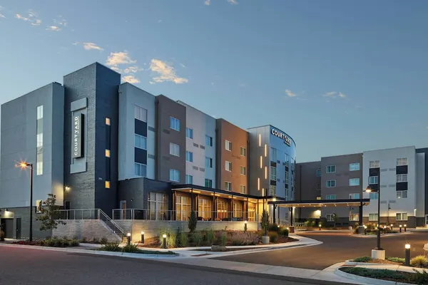 Photo 1 - Courtyard by Marriott Denver Aurora