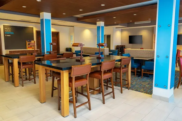 Photo 1 - Holiday Inn Express & Suites Las Vegas - E Tropicana by IHG