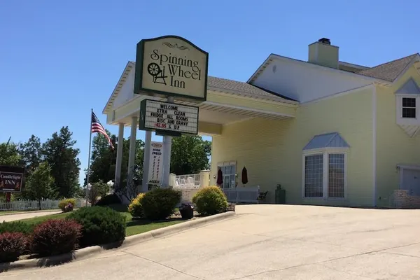 Photo 1 - Spinning Wheel Inn