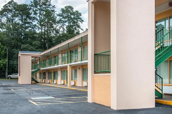 Photo 1 - Quality Inn Hinesville - Fort Stewart Area