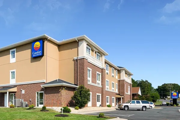 Photo 1 - Comfort Inn & Suites Orange - Montpelier