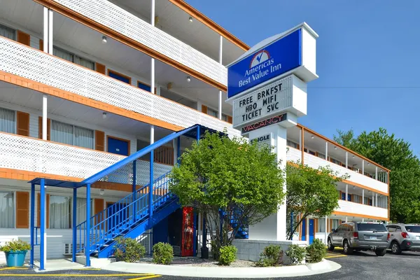 Photo 1 - Americas Best Value Inn & Suites Branson - Near the Strip