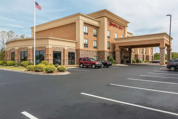 Photo 1 - Hampton Inn Oak Grove Fort Campbell