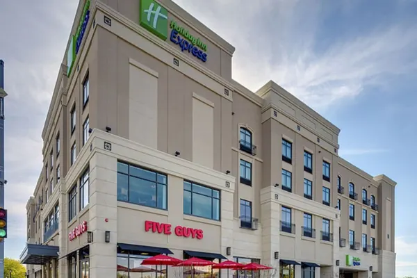 Photo 1 - Holiday Inn Express & Suites Kansas City KU Medical Center, an IHG Hotel