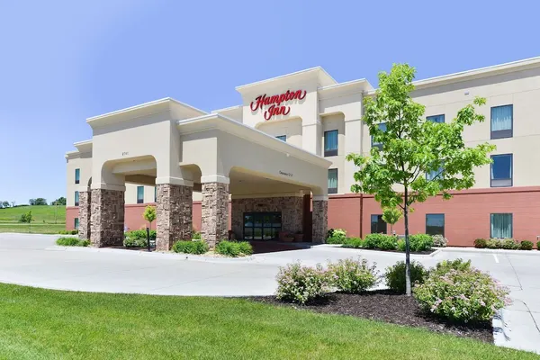 Photo 1 - Hampton Inn Clinton, IA