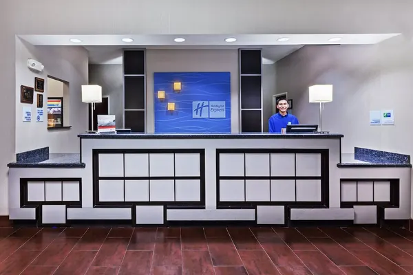 Photo 1 - Holiday Inn Express Cleveland, an IHG Hotel