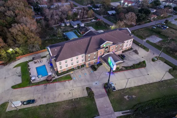 Photo 1 - Holiday Inn Express Cleveland by IHG