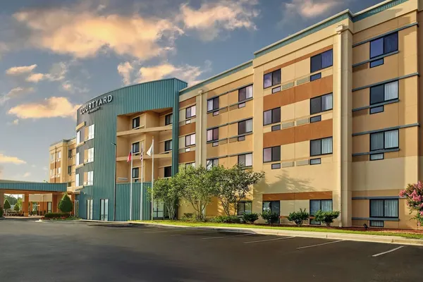 Photo 1 - Courtyard by Marriott Warner Robins