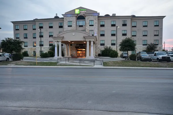 Photo 1 - Holiday Inn Express & Suites Del Rio, an IHG Hotel