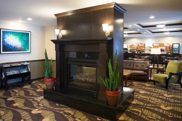 Photo 1 - Holiday Inn Express Hotel & Suites Northwood by IHG