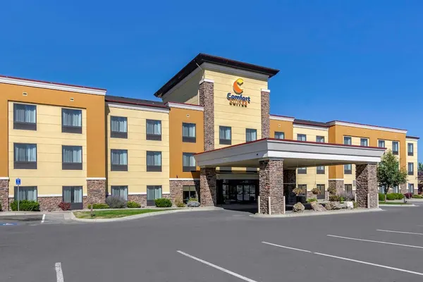 Photo 1 - Comfort Suites Helena Airport