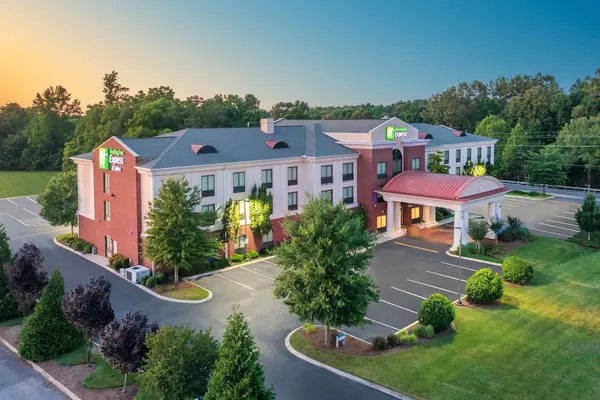 Photo 1 - Holiday Inn Express Hotel & Suites Tullahoma, an IHG Hotel