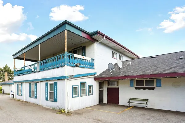 Photo 1 - Curry’s Motel by OYO Saginaw MI