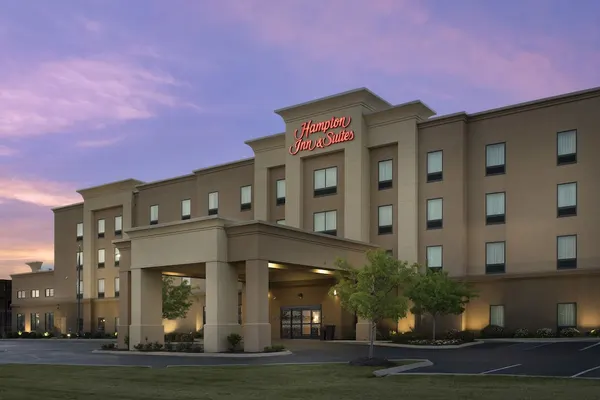 Photo 1 - Hampton Inn & Suites Tupelo/Barnes Crossing