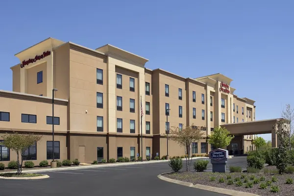 Photo 1 - Hampton Inn & Suites Tupelo/Barnes Crossing