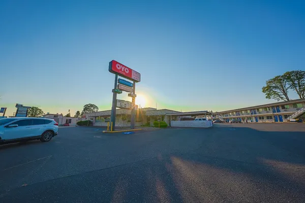 Photo 1 - OYO Hotel St. Helens, OR