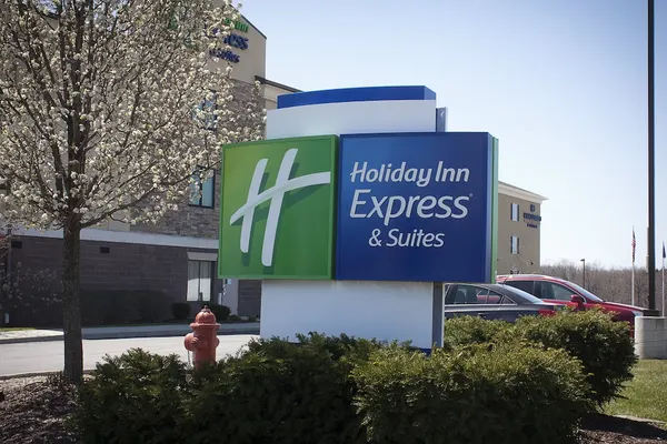 Photo 1 - Holiday Inn Express & Suites Youngstown West - Austintown, an IHG Hotel