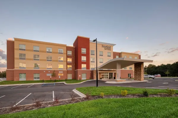 Photo 1 - Fairfield Inn & Suites by Marriott Charlotte Belmont