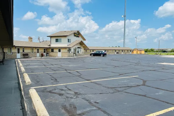 Photo 1 - Budget Inn Toledo Perrysburg I-280