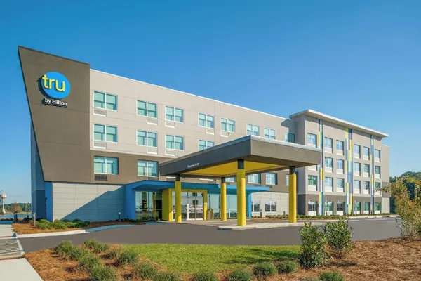 Photo 1 - Tru by Hilton Savannah Airport