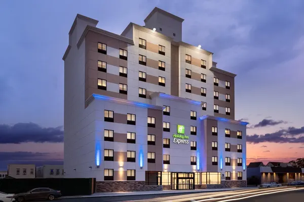 Photo 1 - Holiday Inn Express Jamaica - JFK AirTrain - NYC, an IHG Hotel