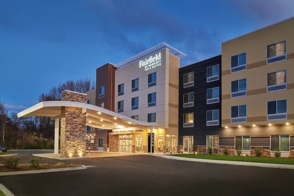 Photo 1 - Fairfield Inn & Suites by Marriott Louisville Jeffersonville