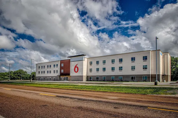 Photo 1 - Motel 6 North Platte, NE - East