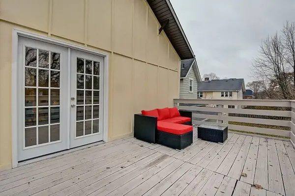 Photo 1 - Spacious 6BR/3BA House w/ Parking! Sleeps 20!
