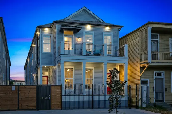 Photo 1 - Pristine Brand New 5BR by Hosteeva
