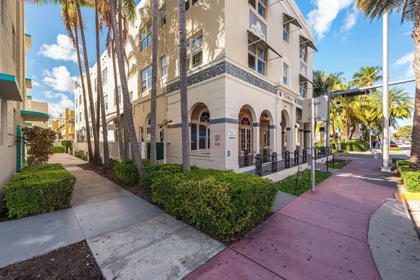 Photo 1 - Luxuri Suites