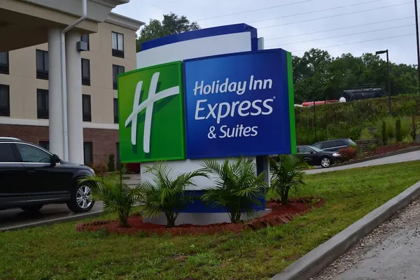 Photo 1 - Holiday Inn Express Hotel & Suites Cross Lanes by IHG