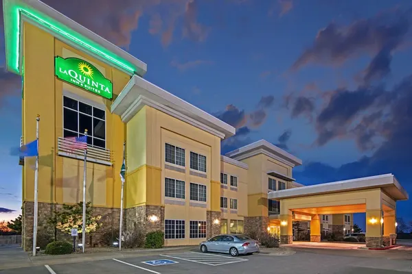 Photo 1 - La Quinta Inn & Suites by Wyndham Elk City