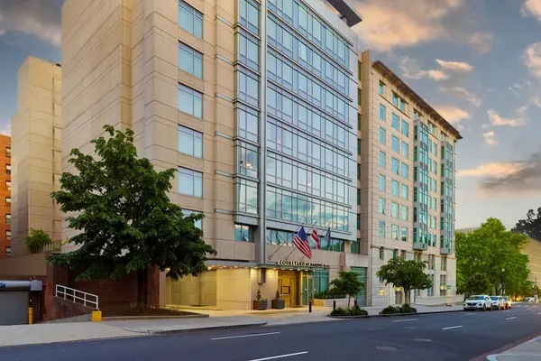 Photo 1 - Courtyard by Marriott Washington, DC/Foggy Bottom