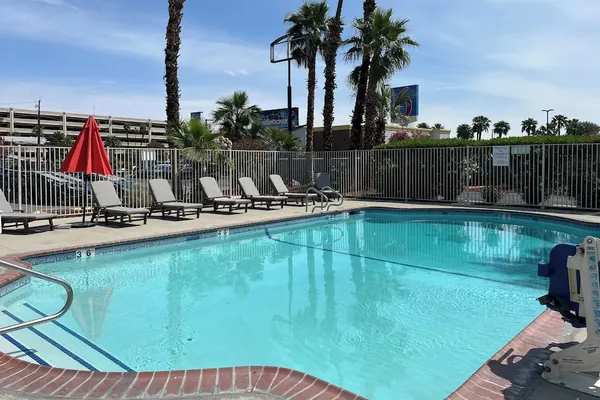 Photo 1 - Motel 6 - Las Vegas, NV