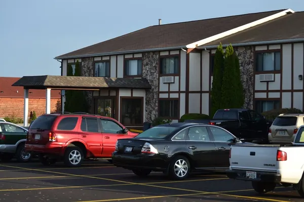 Photo 1 - Sky Lodge Inn & Suites