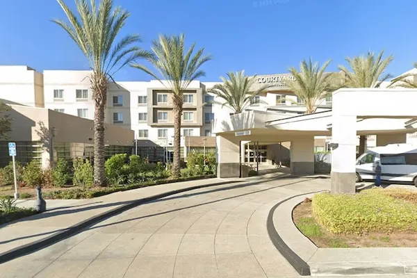 Photo 1 - Courtyard by Marriott Long Beach Airport