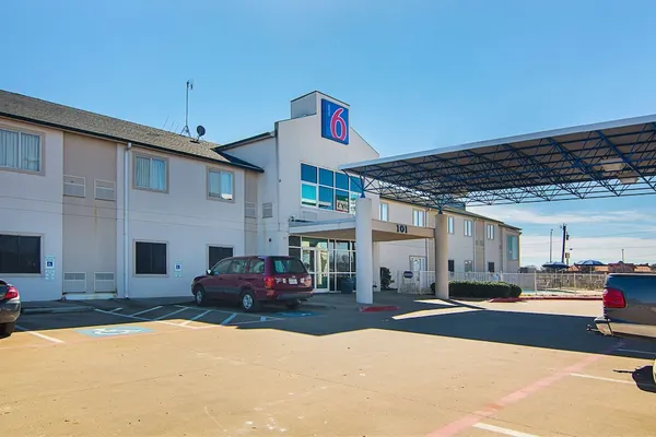 Photo 1 - Motel 6 Terrell, TX