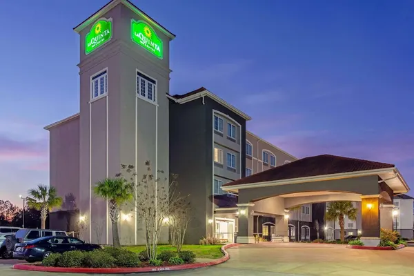 Photo 1 - La Quinta Inn & Suites by Wyndham Leesville Ft. Polk